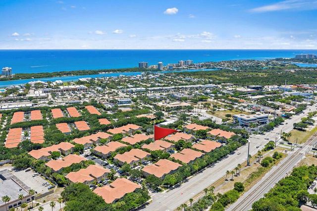 114 Lighthouse Circle Unit C, Tequesta, FL 33469
