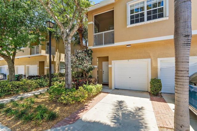 114 Lighthouse Circle Unit C, Tequesta, FL 33469
