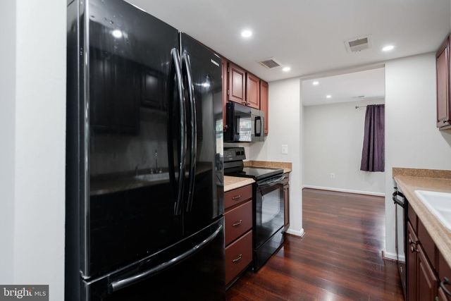 6324 LIGHTBURN CT, Centreville, VA 20121