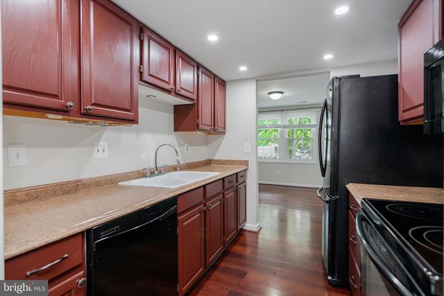 6324 LIGHTBURN CT, Centreville, VA 20121