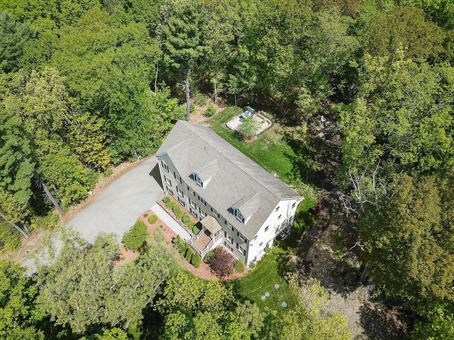 122 Green St., Northborough, MA 01532