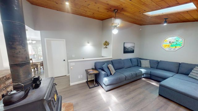 15798 Names Dr, Grass Valley, CA 95949