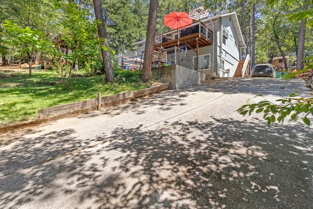 15798 Names Dr, Grass Valley, CA 95949