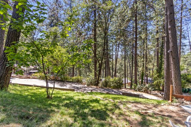15798 Names Dr, Grass Valley, CA 95949