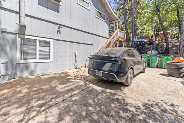 15798 Names Dr, Grass Valley, CA 95949