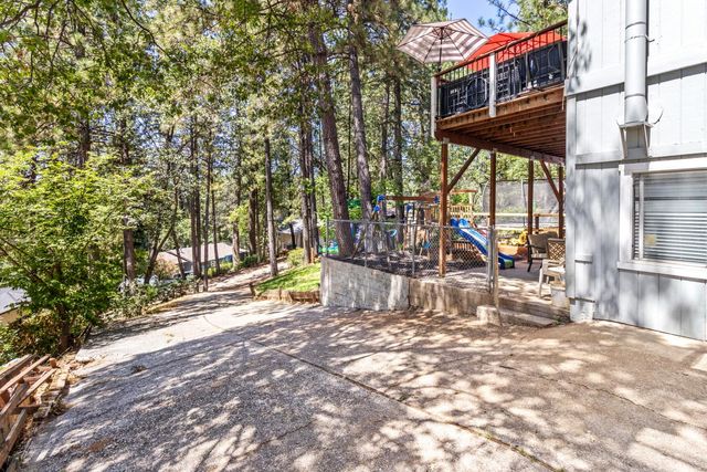 15798 Names Dr, Grass Valley, CA 95949