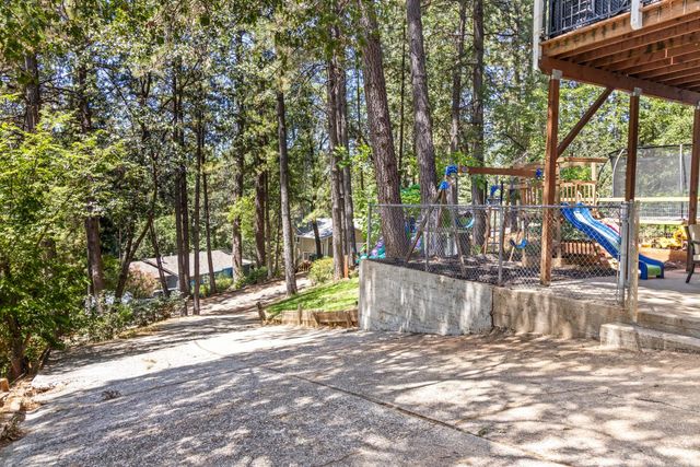 15798 Names Dr, Grass Valley, CA 95949