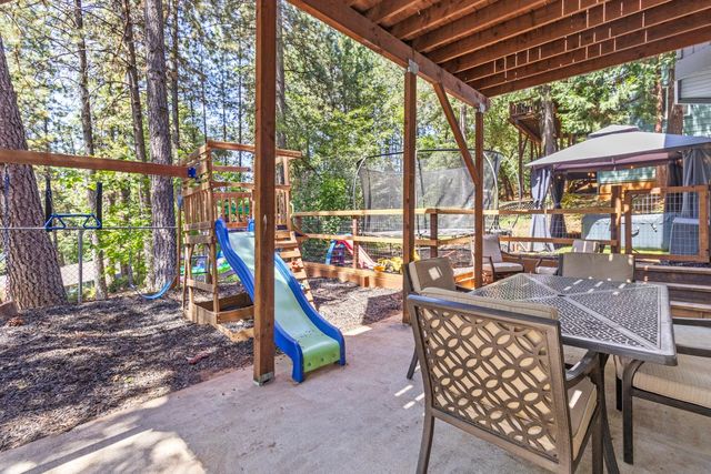 15798 Names Dr, Grass Valley, CA 95949