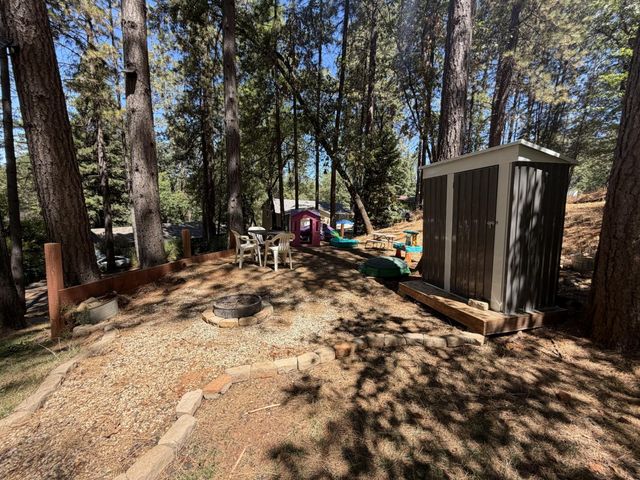 15798 Names Dr, Grass Valley, CA 95949
