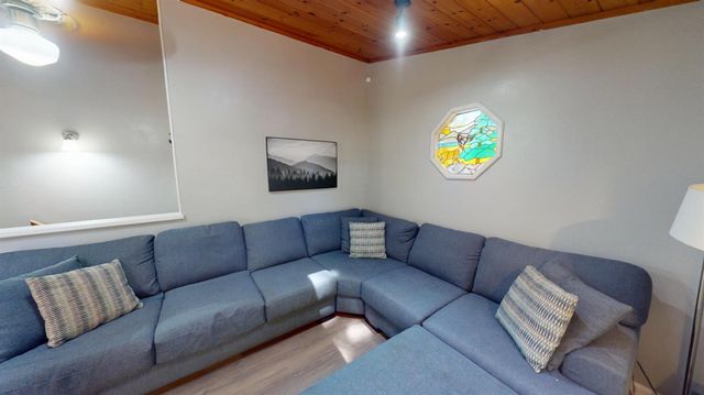 15798 Names Dr, Grass Valley, CA 95949