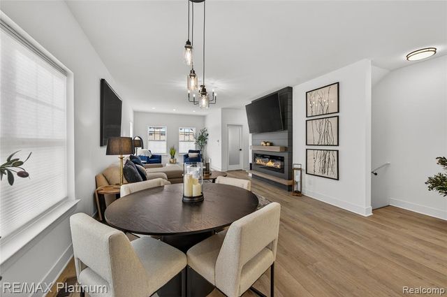 1652 Pinecroft Lane, Howell, MI 48855