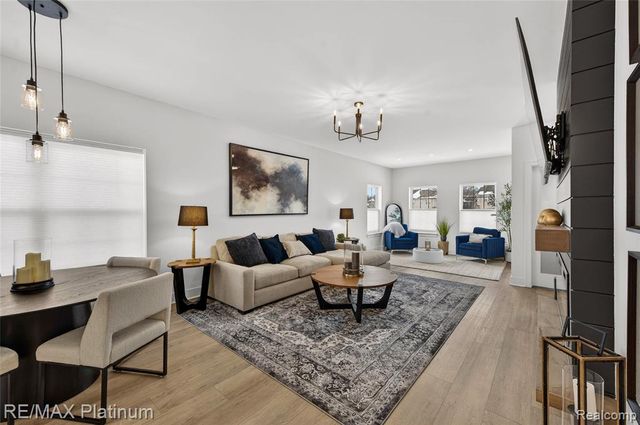 1652 Pinecroft Lane, Howell, MI 48855