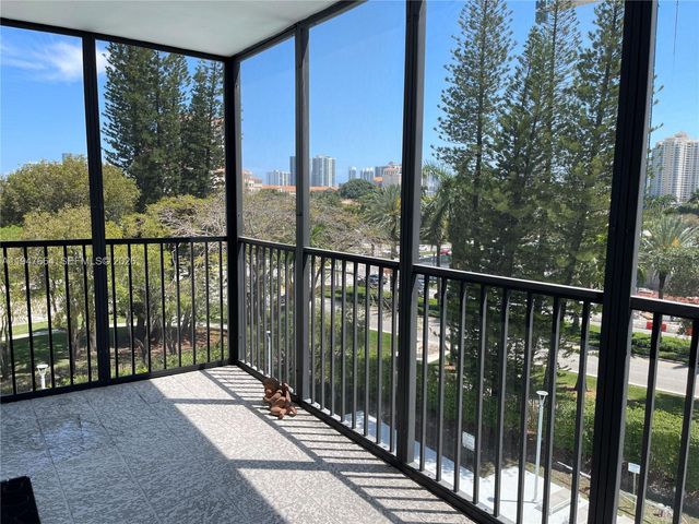 20100 W Country Club Drive 507, Aventura, FL 33180