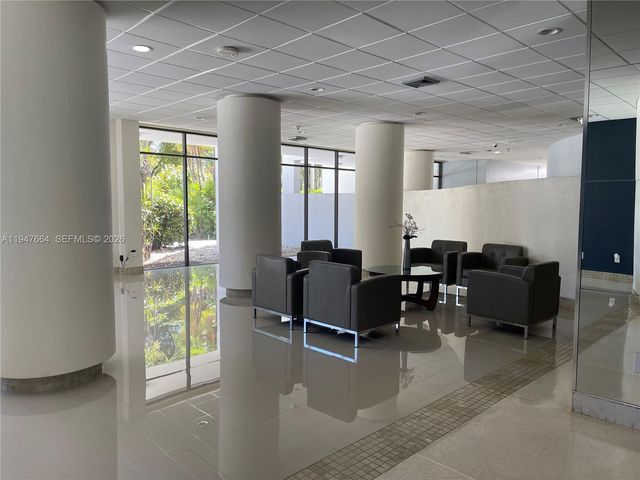 20100 W Country Club Drive 507, Aventura, FL 33180