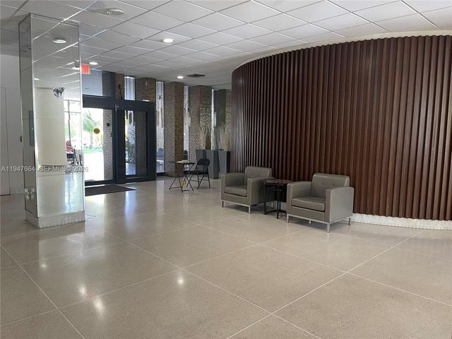 20100 W Country Club Drive 507, Aventura, FL 33180