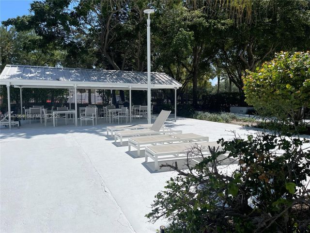 20100 W Country Club Drive 507, Aventura, FL 33180