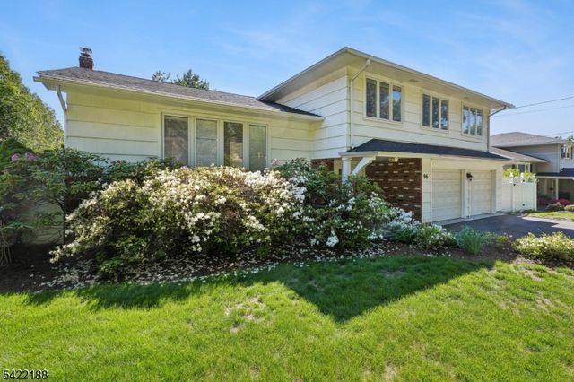 96 Harrison Ave, Roseland Boro, NJ 07068