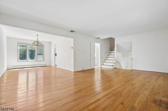 96 Harrison Ave, Roseland Boro, NJ 07068