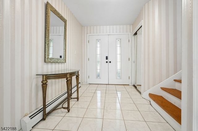 96 Harrison Ave, Roseland Boro, NJ 07068