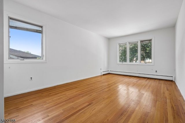 96 Harrison Ave, Roseland Boro, NJ 07068