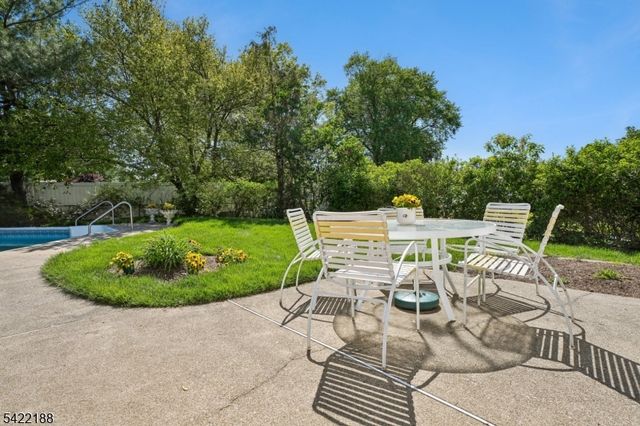 96 Harrison Ave, Roseland Boro, NJ 07068