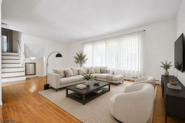 96 Harrison Ave, Roseland Boro, NJ 07068