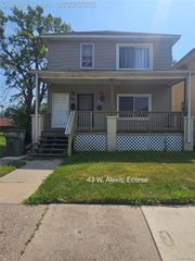 43 W ALEXIS Street, Ecorse, MI 48229