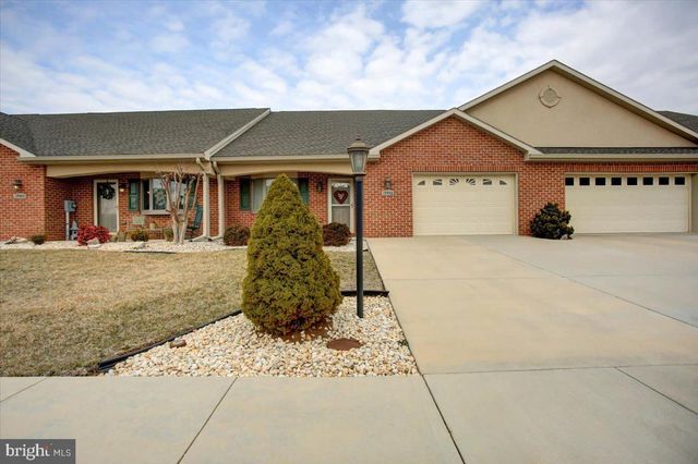 19446 SAPPHIRE DR, Hagerstown, MD 21742