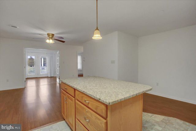 19446 SAPPHIRE DR, Hagerstown, MD 21742