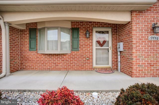 19446 SAPPHIRE DR, Hagerstown, MD 21742