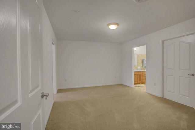 19446 SAPPHIRE DR, Hagerstown, MD 21742