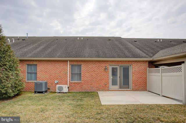 19446 SAPPHIRE DR, Hagerstown, MD 21742