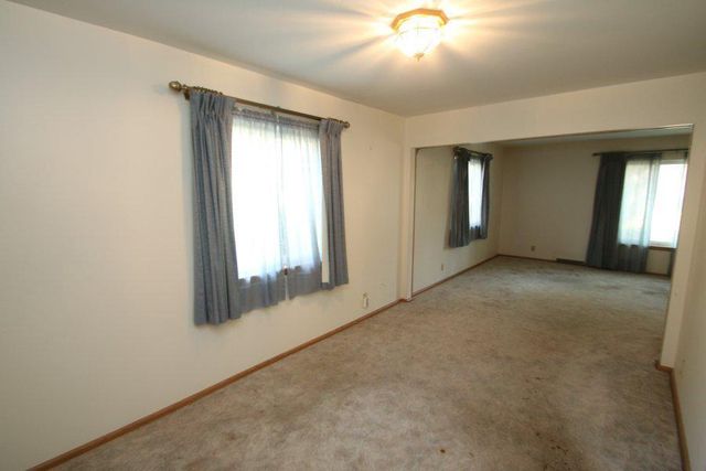 1609 N 71st STREET, Wauwatosa, WI 53213