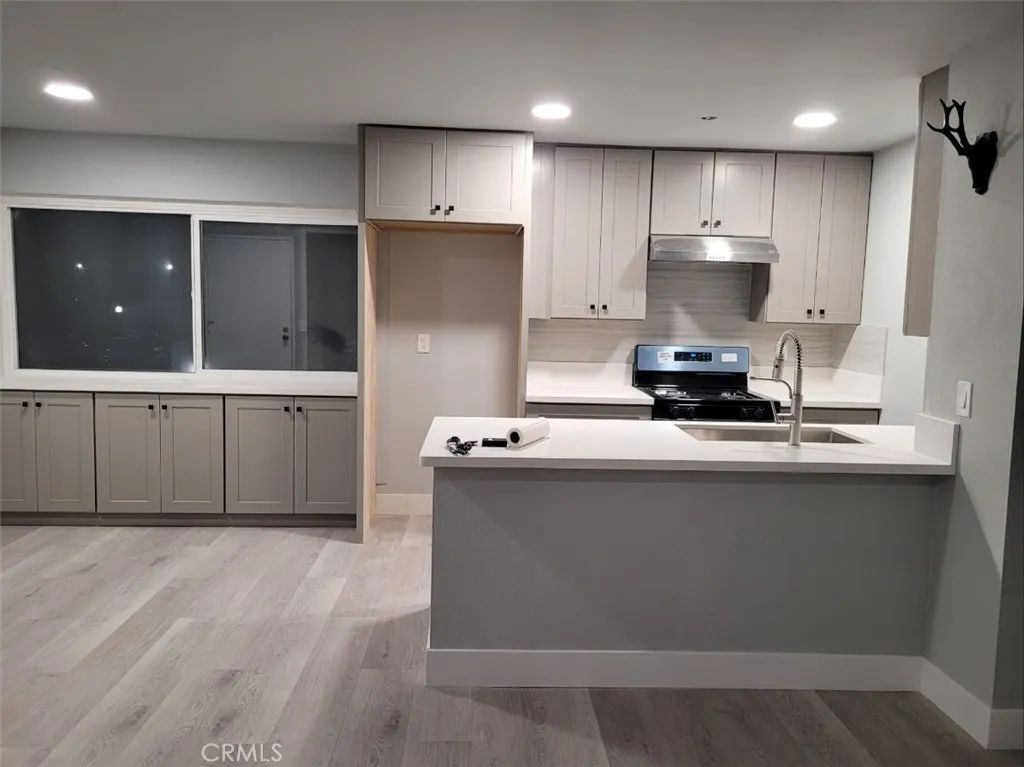 15233 Santa Gertrudes Avenue V104, La Mirada, CA 90638