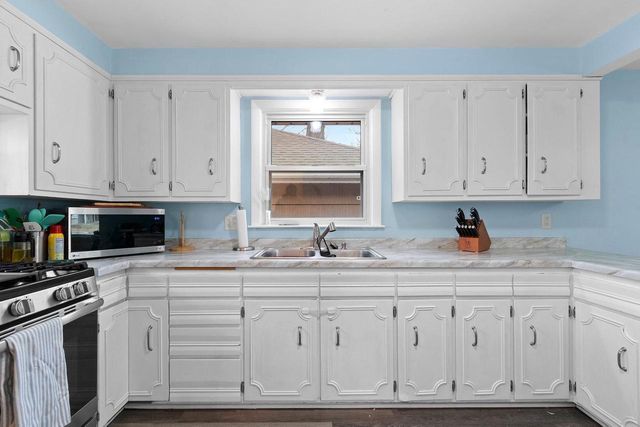 1220 PINECREST ROAD, Green Bay, WI 54313