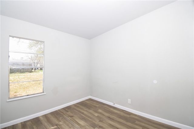5913 Lucille Dr, Corpus Christi, TX 78412