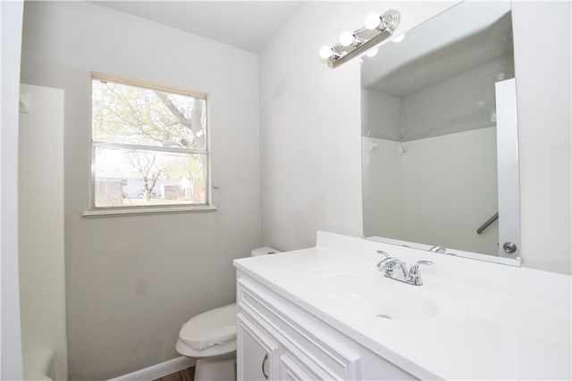 5913 Lucille Dr, Corpus Christi, TX 78412