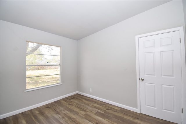5913 Lucille Dr, Corpus Christi, TX 78412