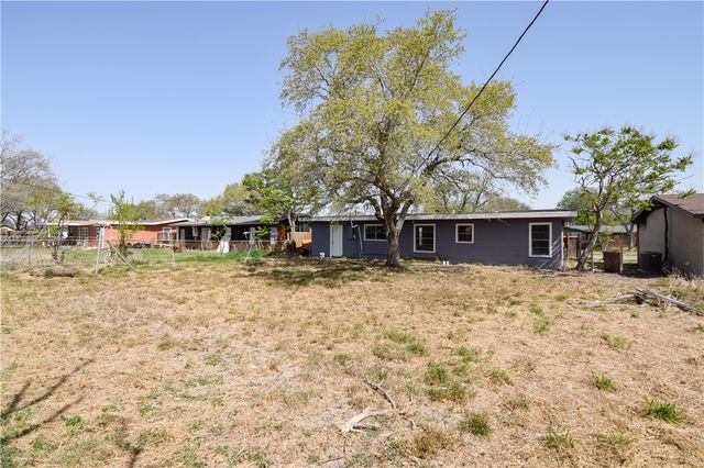 5913 Lucille Dr, Corpus Christi, TX 78412