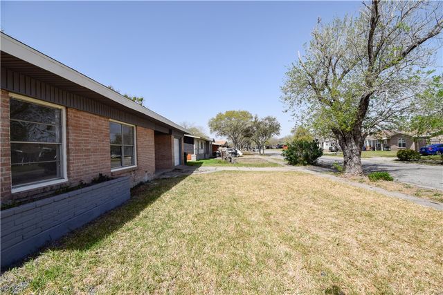 5913 Lucille Dr, Corpus Christi, TX 78412