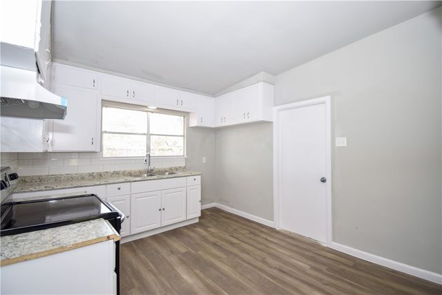 5913 Lucille Dr, Corpus Christi, TX 78412