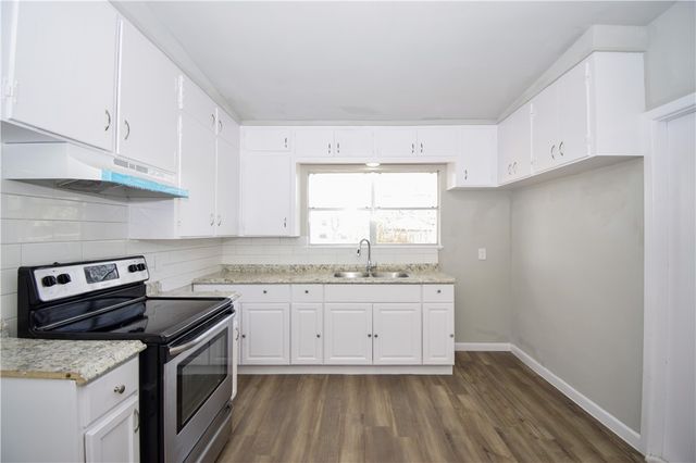 5913 Lucille Dr, Corpus Christi, TX 78412