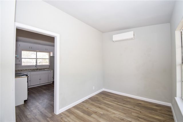 5913 Lucille Dr, Corpus Christi, TX 78412