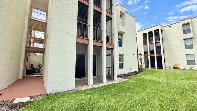 524 ORANGE DRIVE 11, Altamonte Springs, FL 32701