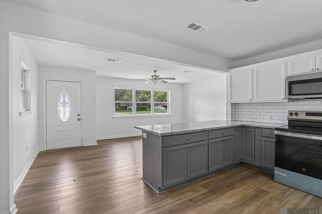 3076 Elgin St, Baton Rouge, LA 70805