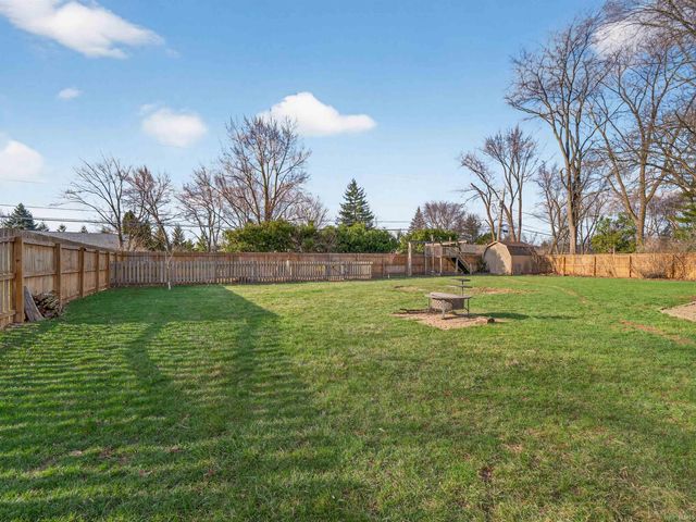 1924 Colony Drive, Fort Wayne, IN 46825