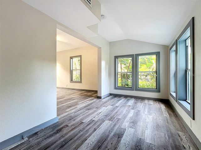 210 15TH STREET E, Bradenton, FL 34208