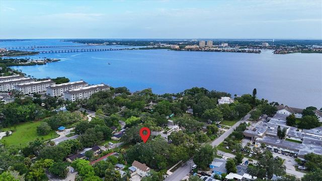 210 15TH STREET E, Bradenton, FL 34208