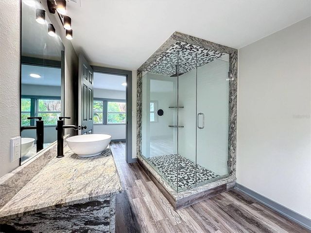 210 15TH STREET E, Bradenton, FL 34208