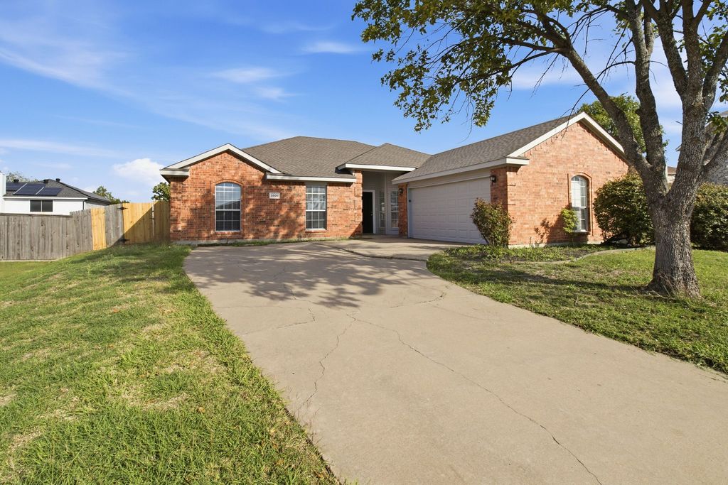 3808 Pennsylvania Avenue, Sachse, TX 75048